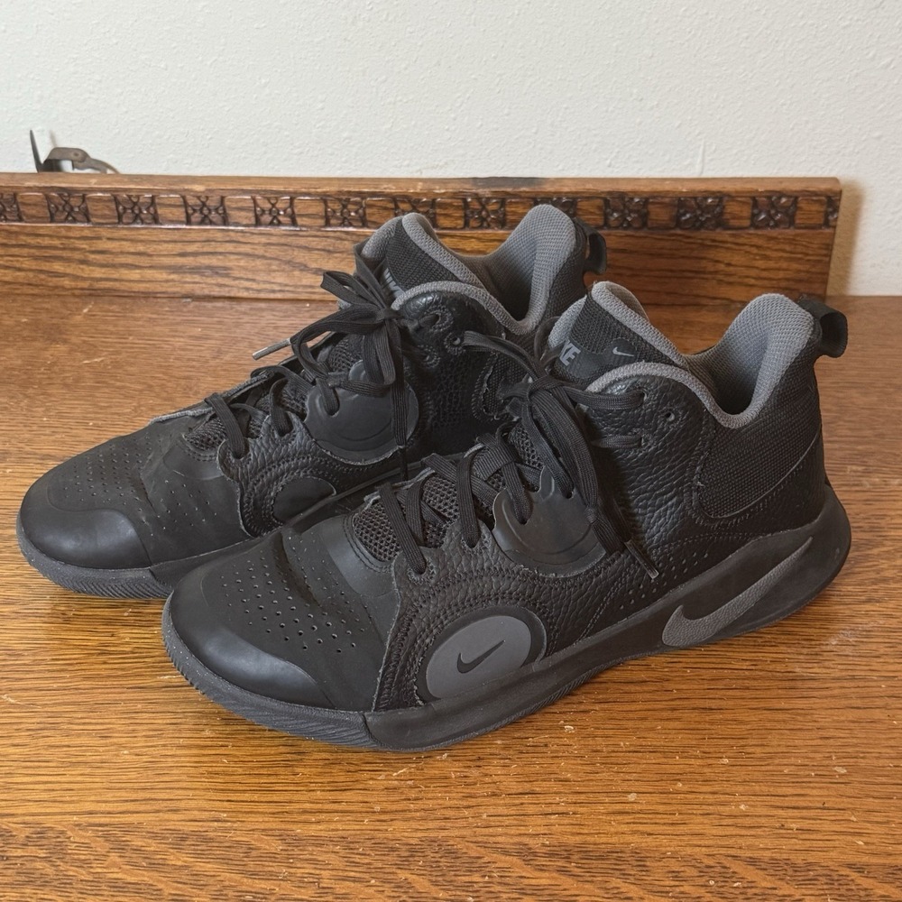 Size 8.5 - Nike Fly.By 2 Mid Black Dark Grey